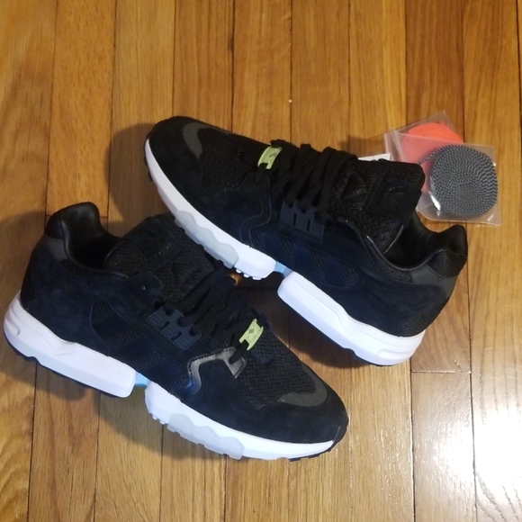 🆕️ Adidas ZX Torsion - Picture 2 of 8